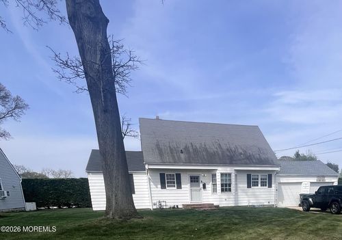 239 Pinewood Avenue, Oakhurst, NJ, 07755 | Card Image