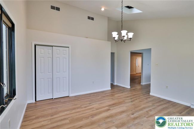 5470 Summit St, House other with 3 bedrooms, 3 bathrooms and null parking in Whitehall PA | Image 12