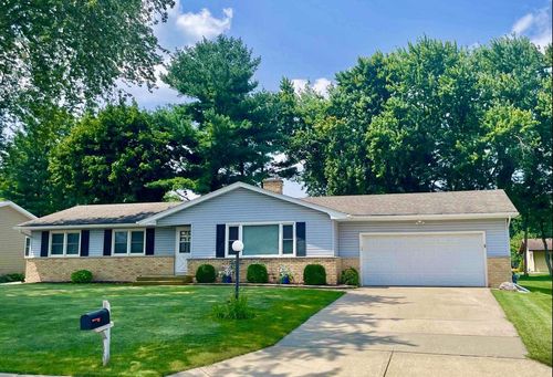 307 S Holiday Drive, Waunakee, WI, 53597 | Card Image