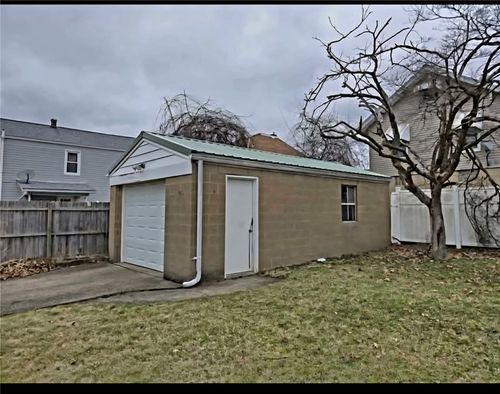 548 Summit St, New Kensington, PA, 15068 | Card Image