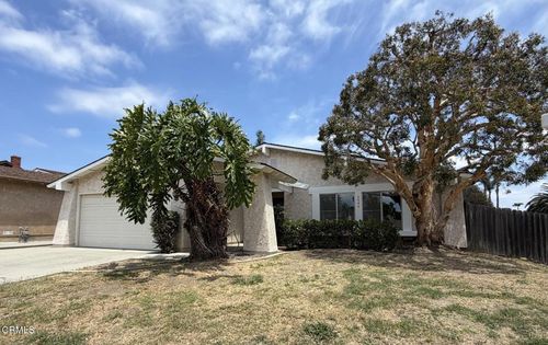 2586 Waxwing Ave, Ventura, CA, 93003-7168 | Card Image