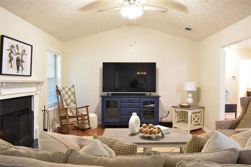 1676 Northridge Dr, Morrow, GA, 30260-1745 | Card Image