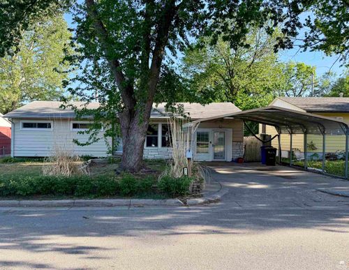 417 Maple Street, Junction City, KS, 66441 | Card Image