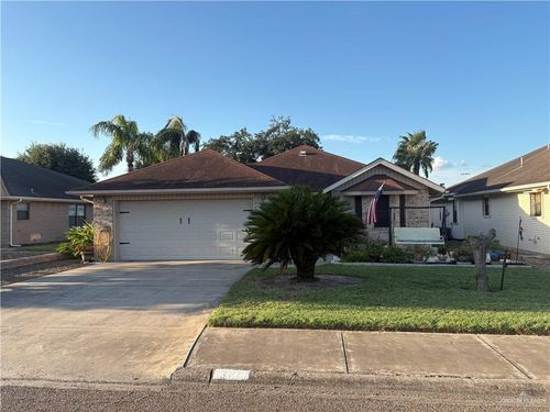 320 Diana Dr, Alamo, TX, 78516-2573 | Card Image