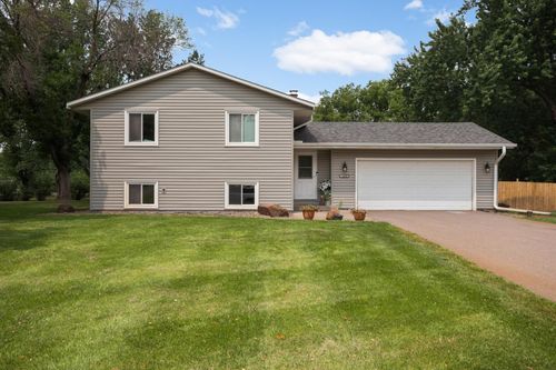 12420 Pineview Trl, Dayton, MN, 55327-9769 | Card Image