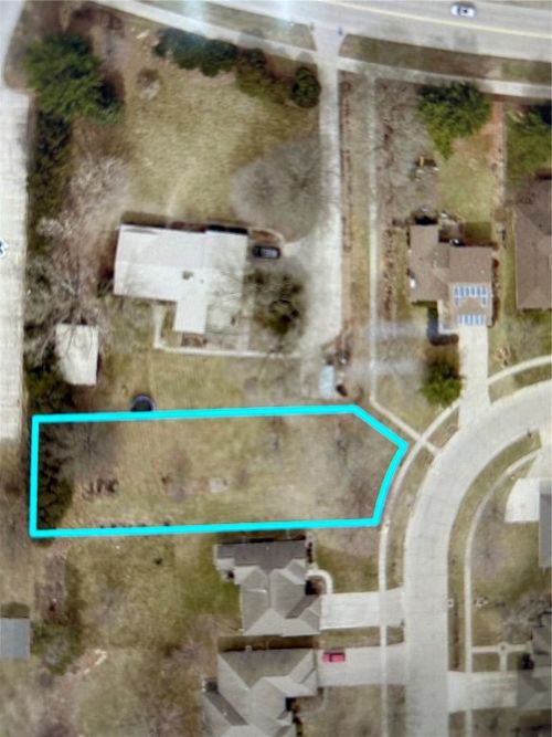 253 Green Mountain Dr, Iowa City, IA, 52245-3840 | Card Image