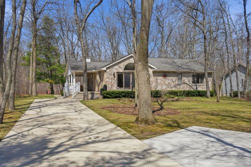 8816 Timberwood Trail, Grand Bend, ON, N0M1T0 | Card Image