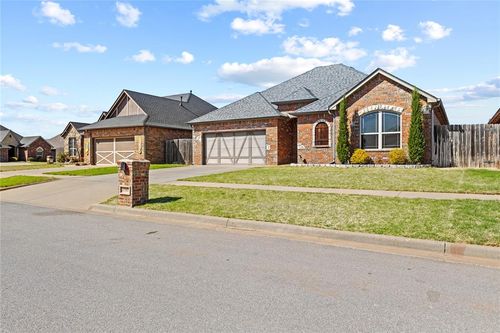 2513 Hayride Dr, Weatherford, OK, 73096-3179 | Card Image