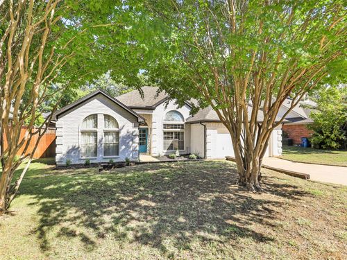 610 Dove Creek Cir, Grapevine, TX, 76051-6678 | Card Image