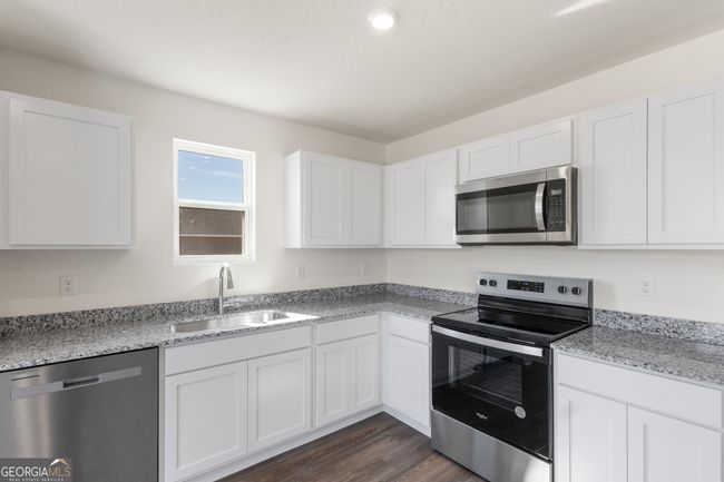 215 Landing Blvd, House other with 3 bedrooms, 2 bathrooms and null parking in WoodBine GA | Image 5