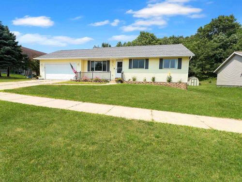 20 Barbara Ann Dr, Reedsburg, WI, 53959-2514 | Card Image