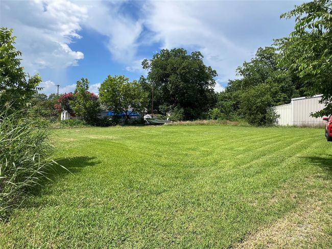 603 E Thomas St, House other with 2 bedrooms, 1 bathrooms and null parking in Sherman TX | Image 21