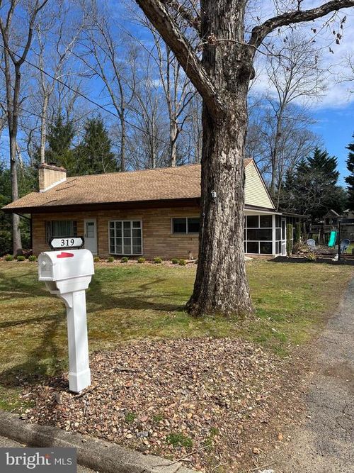 319 Rosemont Ave, Newfield, NJ, 08344-9564 | Card Image