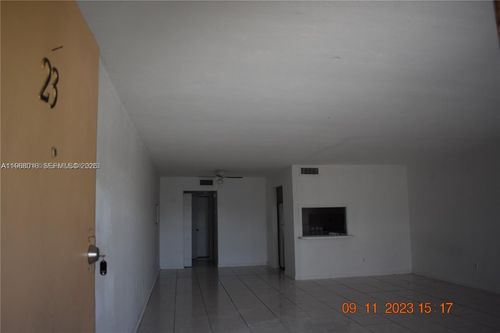 apt-23-1885 Ne 121st St, North Miami, FL, 33181-2843 | Card Image