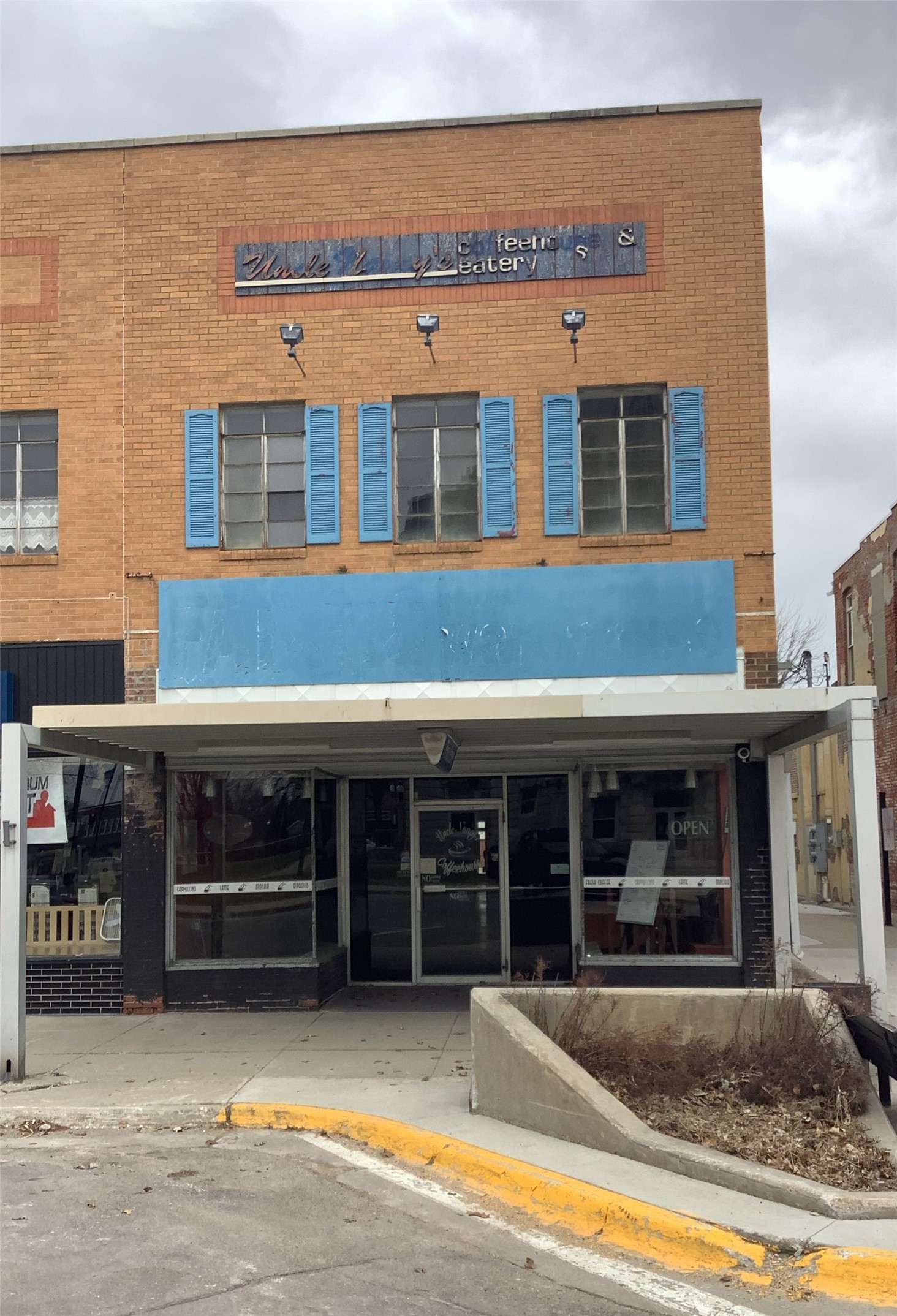 114 2nd W Ave, Newton, IA 50208-3246