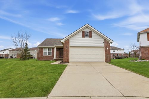 42122 Richmond Dr, Van Buren Twp, MI, 48111-2345 | Card Image