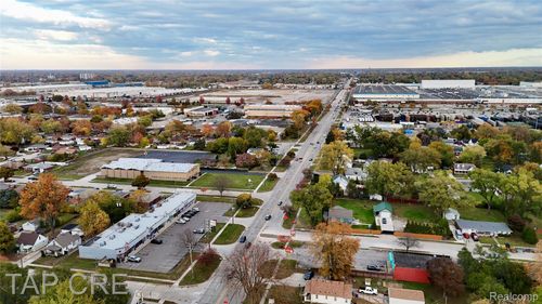 5133 E 9 Mile Rd, Warren, MI, 48091-2566 | Card Image