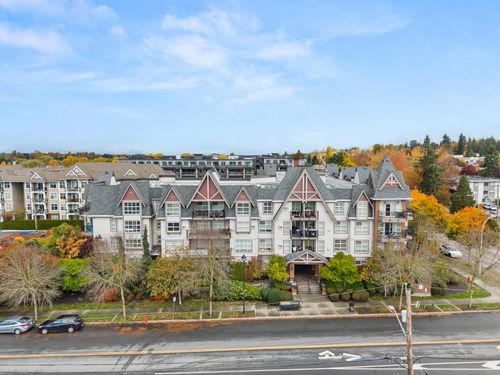 423-17769 57 Ave, Surrey, BC, V3S1H1 | Card Image