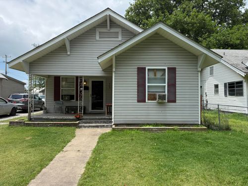 303 G St Ne, Miami, OK, 74354-6417 | Card Image