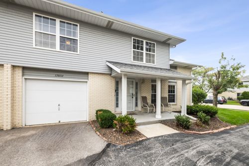 17037-17037 Circle Dr E, Tinley Park, IL, 60477-5424 | Card Image