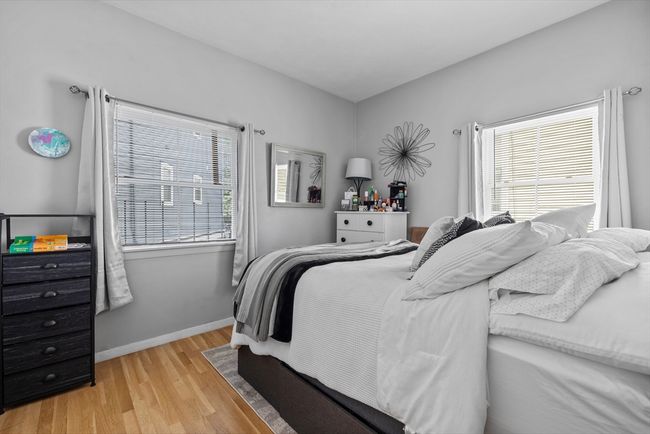 APT-1 - 34 Edison Grn, Condo with 3 bedrooms, 1 bathrooms and null parking in Boston MA | Image 5