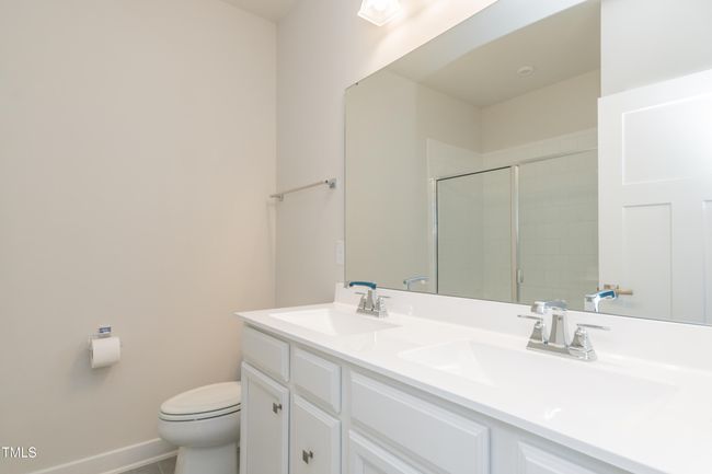 13 Master Bathroom | Image 13