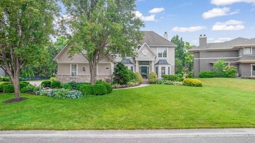5125 W 164th St, Stilwell, KS, 66085-8111 | Card Image