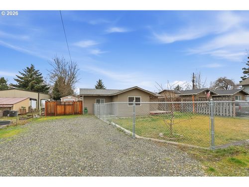 417 Gertrude Dr, Dallesport, WA, 98617-0687 | Card Image