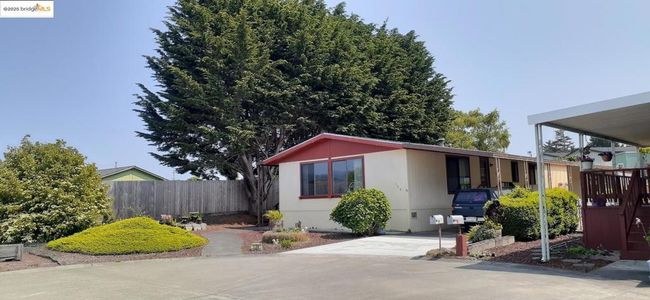 136 Castle Ct, Home with 2 bedrooms, 2 bathrooms and 2 parking in Fortuna CA | Image 30