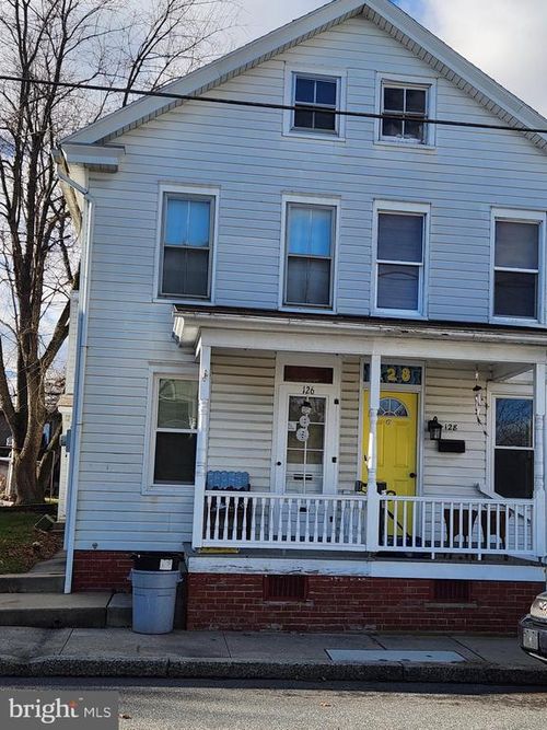 126 N Charlotte St, MANHEIM, PA, 17545-1106 | Card Image
