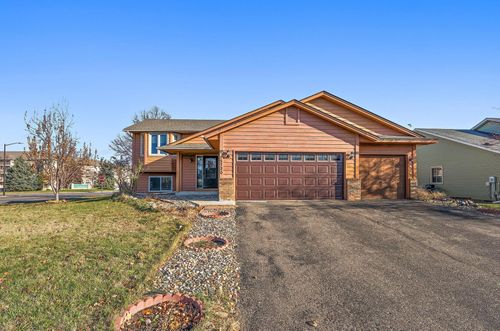 15720 Gallery Ave, Apple Valley, MN, 55124-5113 | Card Image