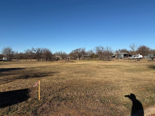 605 E Green St, Llano, TX, 78643-2719 | Card Image