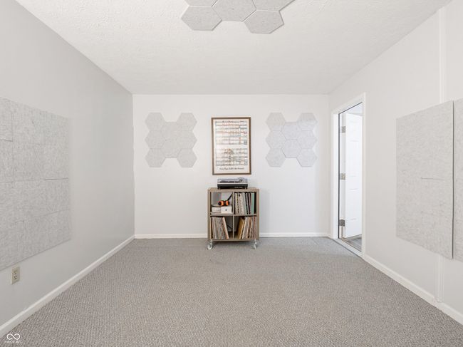 7629 Farm View Cir W, Condo with 2 bedrooms, 2 bathrooms and null parking in Indianapolis IN | Image 34
