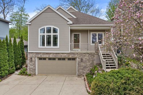 3023 Waconia Ln, Middleton, WI, 53562-2442 | Card Image