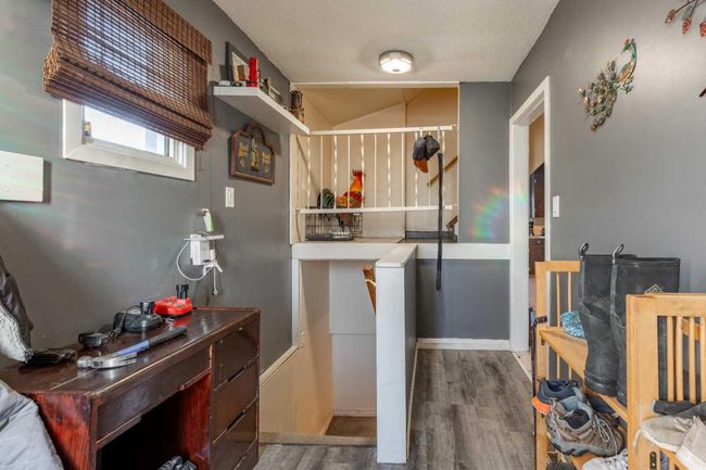 126 3 St, House other with 5 bedrooms, 2 bathrooms and 4 parking in Stirling AB | Image 4