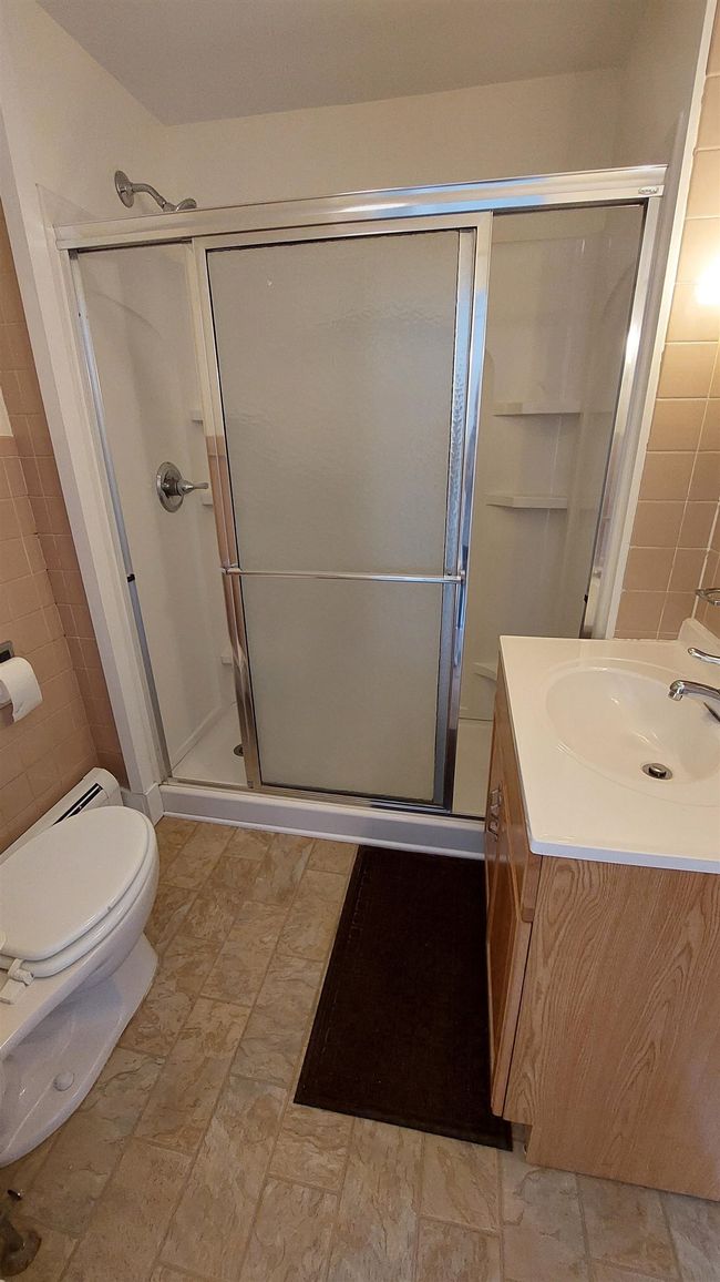 3 - 117 S Main St, Condo with 1 bedrooms, 1 bathrooms and null parking in Chester VT | Image 6