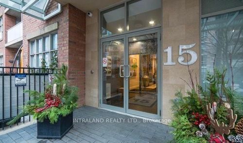 607-15 Stafford St, Toronto, ON, M5V3X6 | Card Image