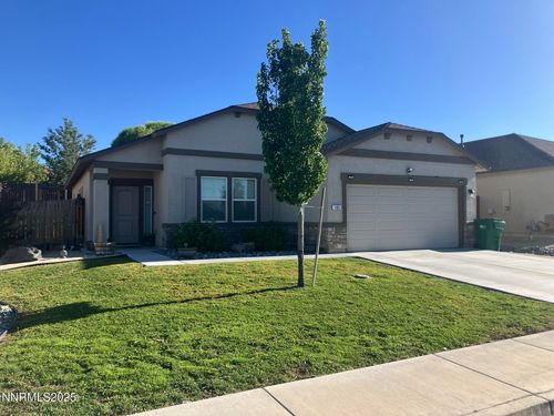 165 Royal Oaks Dr, Fernley, NV, 89408-9713 | Card Image