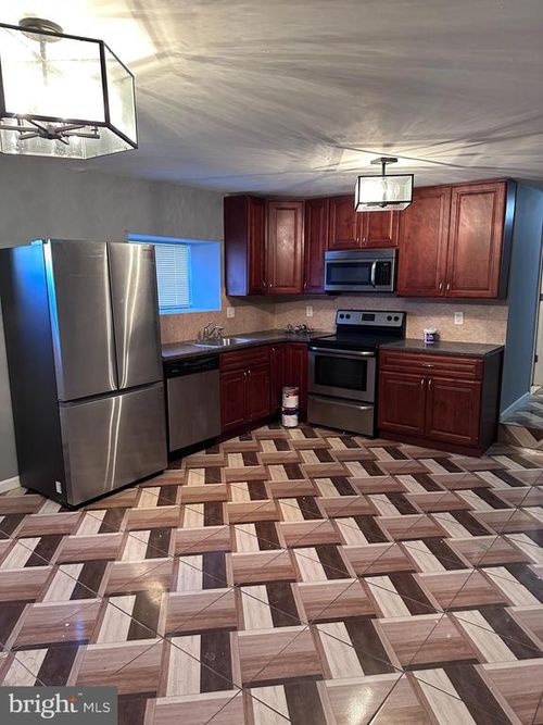 first-floor-7000 Forrest Ave, PHILADELPHIA, PA, 19138-2055 | Card Image