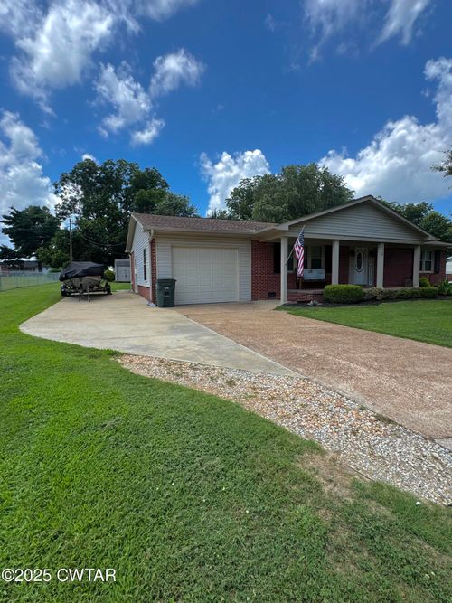 3412 Lakeview Dr, Union City, TN, 38261-1518 | Card Image