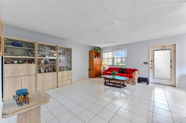 104 Saxony C, Condo with 2 bedrooms, 2 bathrooms and null parking in Delray Beach FL | Image 6