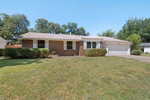 1410 Carswell Ter, Arlington, TX, 76010-7801 | Card Image