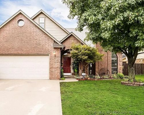 1261 136th St, Glenpool, OK, 74033-3205 | Card Image