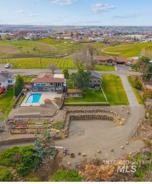 1744 Valleyview Dr, Clarkston, WA, 99403-1347 | Card Image