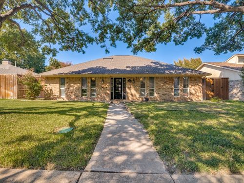1811 Centenary Dr, Richardson, TX, 75081-3902 | Card Image