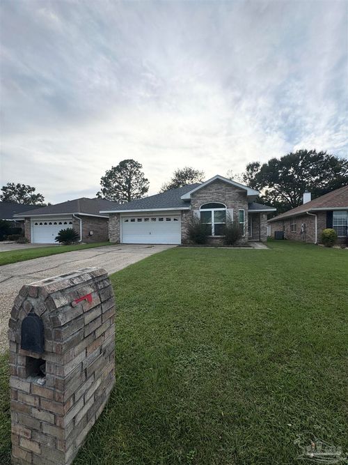 2419 Portobella Pl, Cantonment, FL, 32533-5752 | Card Image