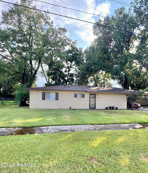 105 Maple Dr, Lafayette, LA, 70506-7002 | Card Image