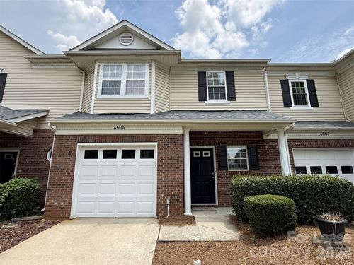 4606 Kingsland Ct, Charlotte, NC, 28269-0504 | Card Image