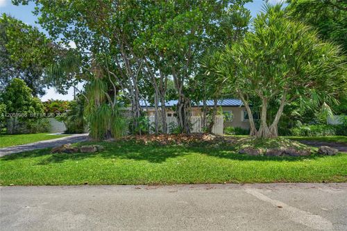 na-12935 Sw 81st Ave, Pinecrest, FL, 33156-6136 | Card Image