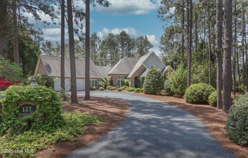127 Sakonnet Trl, Pinehurst, NC, 28374-6802 | Card Image